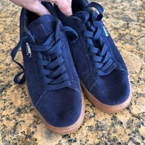 Puma suede blue team silver shoes jr size 5/ women size 6